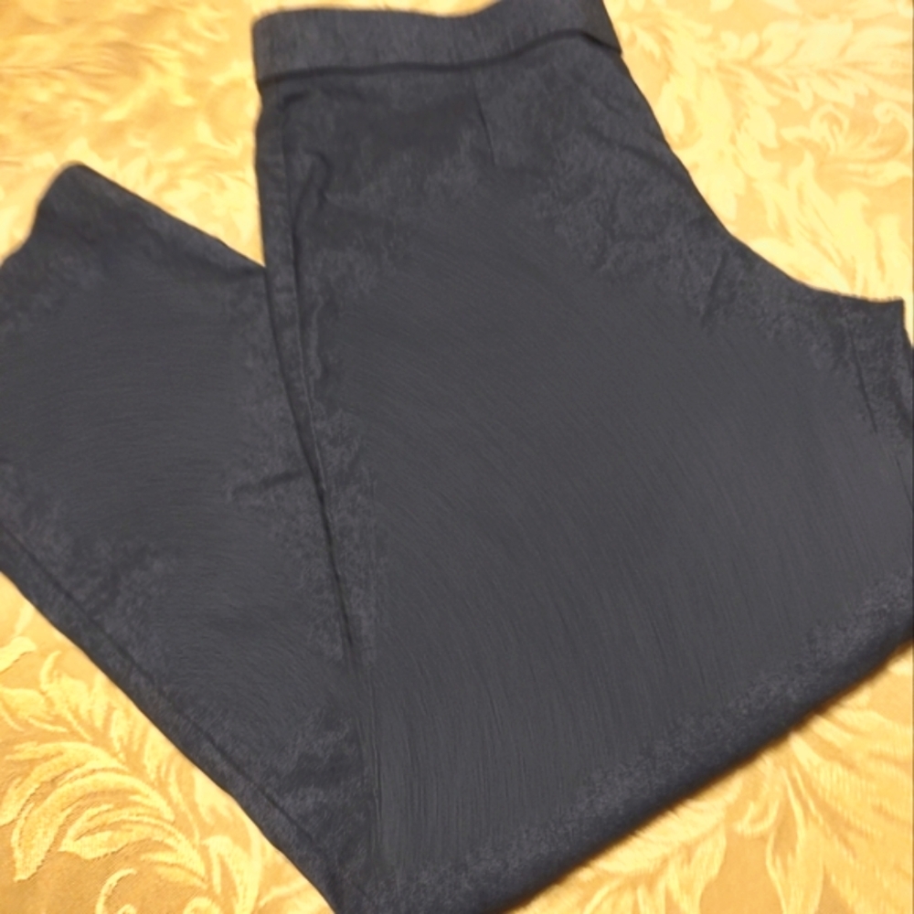 💙 Polished Ultra Dark Blue Sharkskin Tailored Capris - MPS - Picture 2 of 8